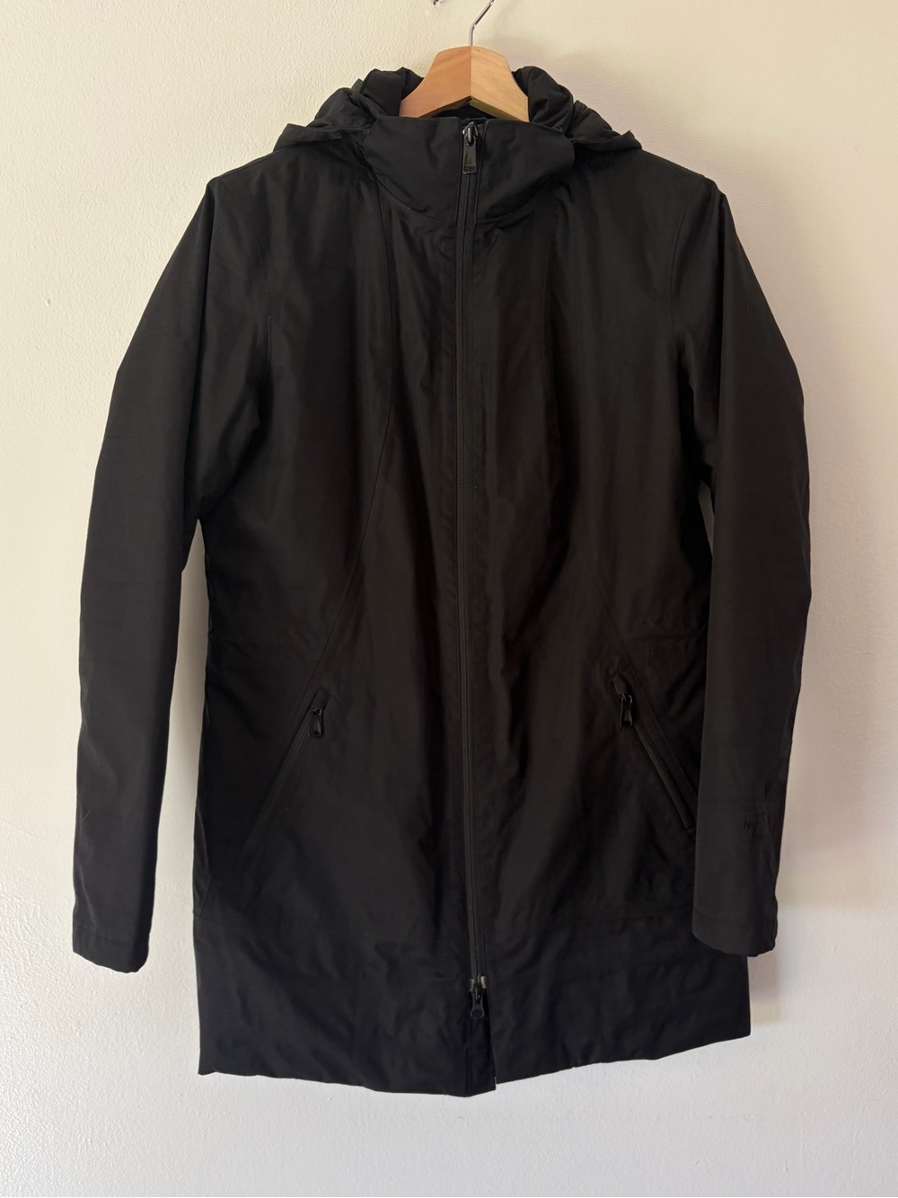 The North Face Women’s Ancha Insulated DryVent Parka Black Size Medium NF00CG1B